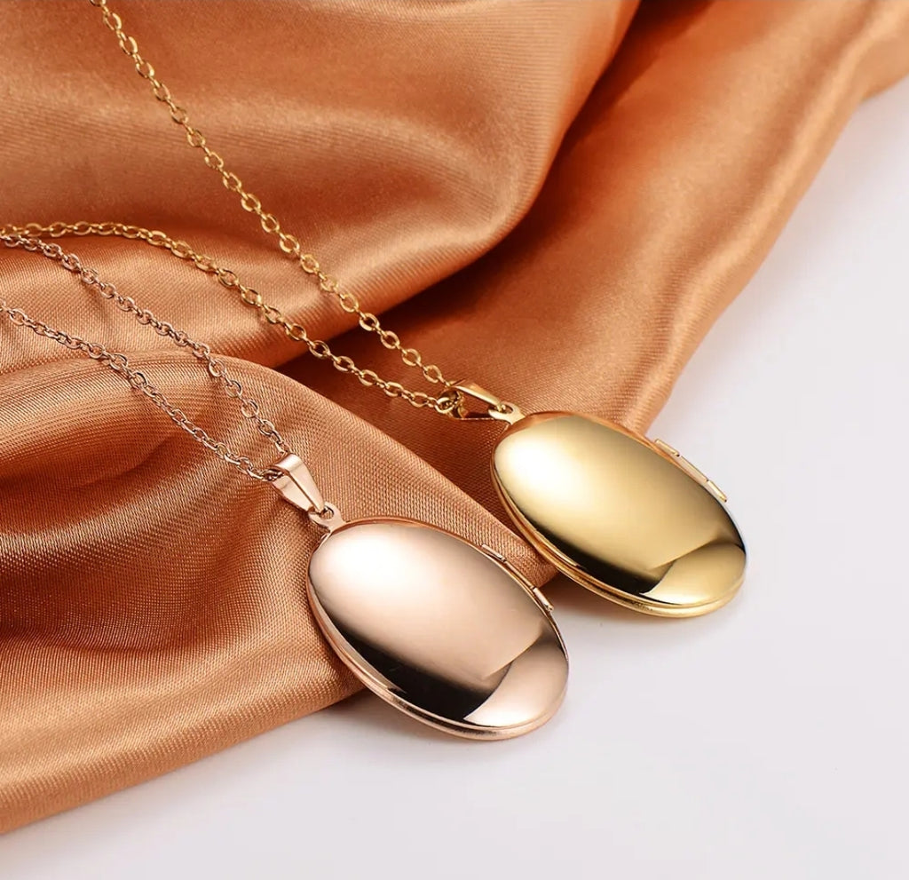 Photo Locket Pendant Necklace