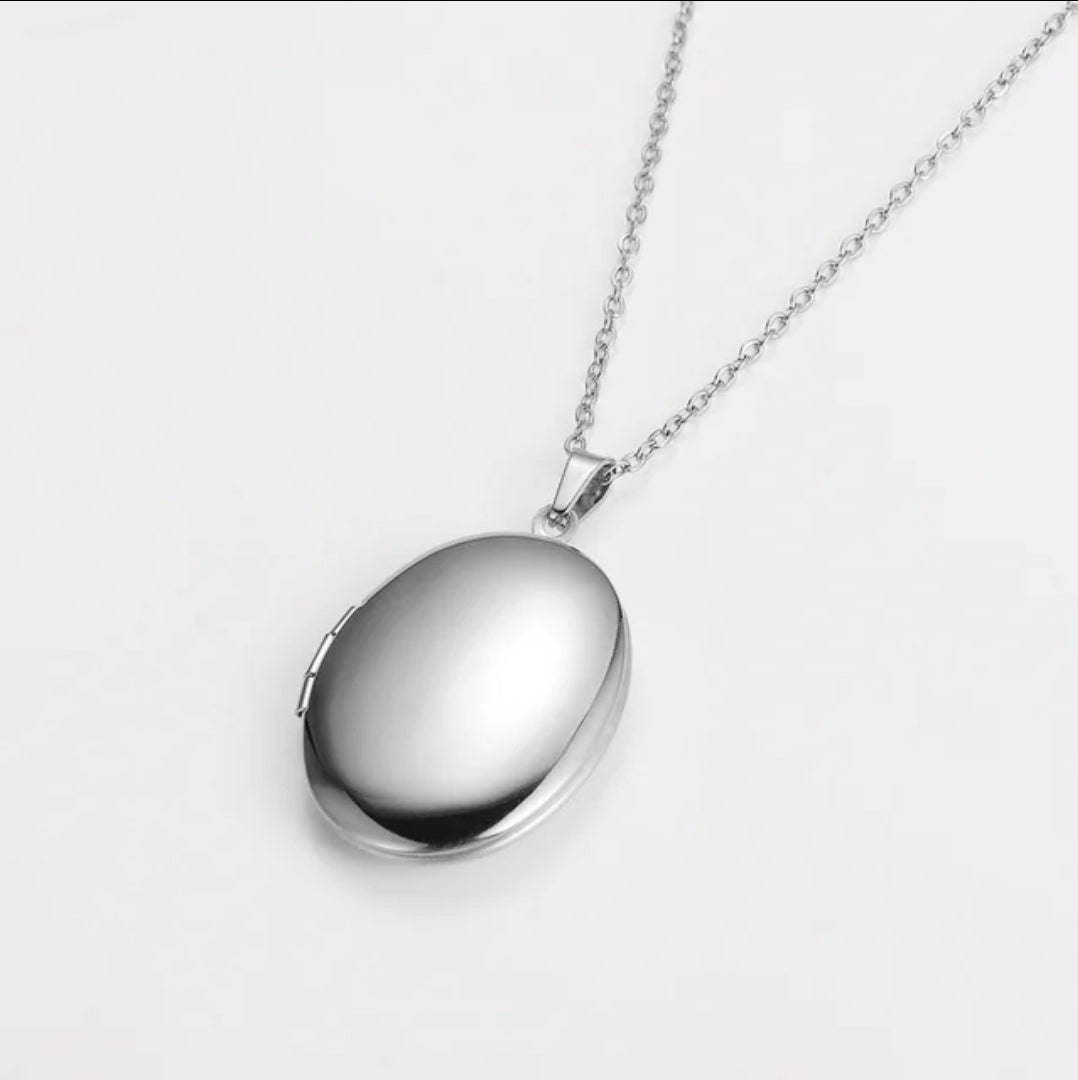 Photo Locket Pendant Necklace
